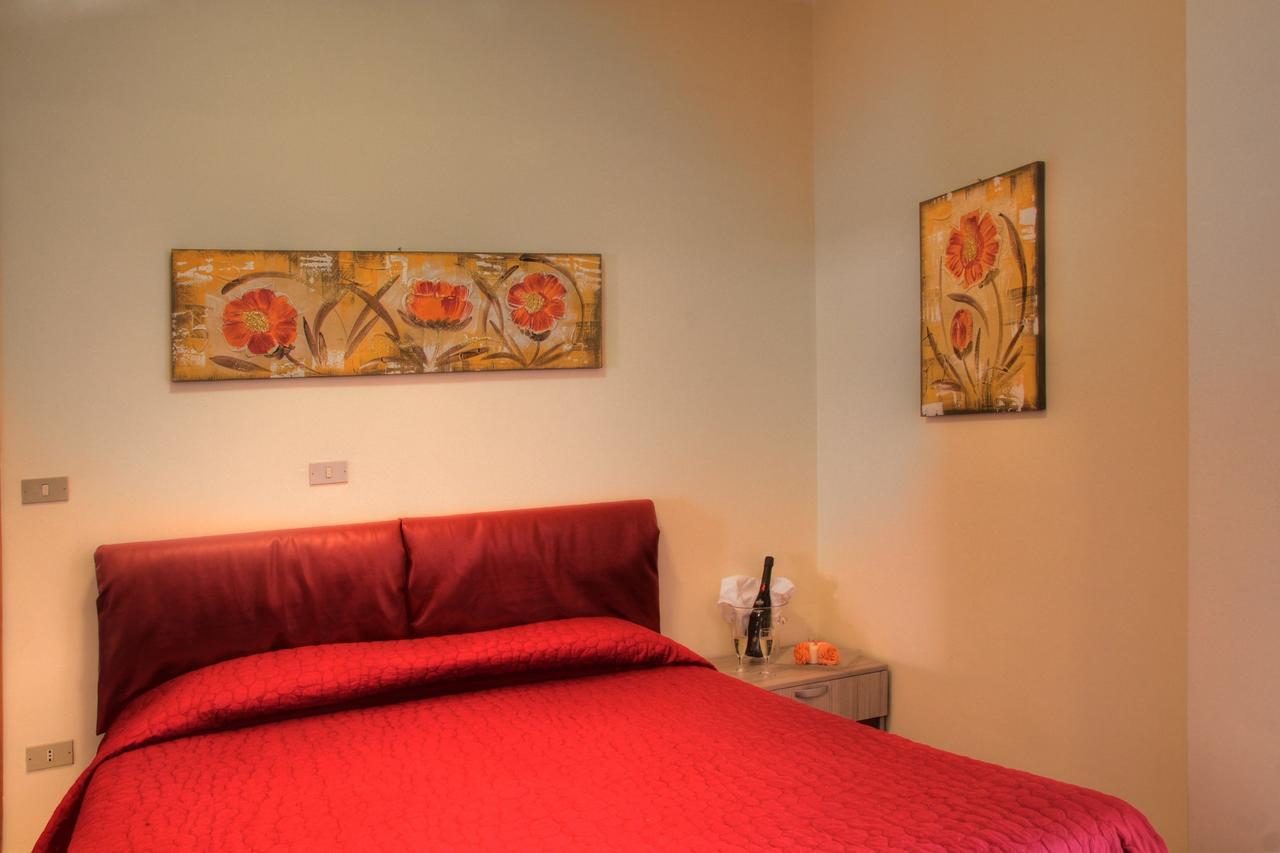 Residence Bellevue Apartments Pietra Ligure Esterno foto