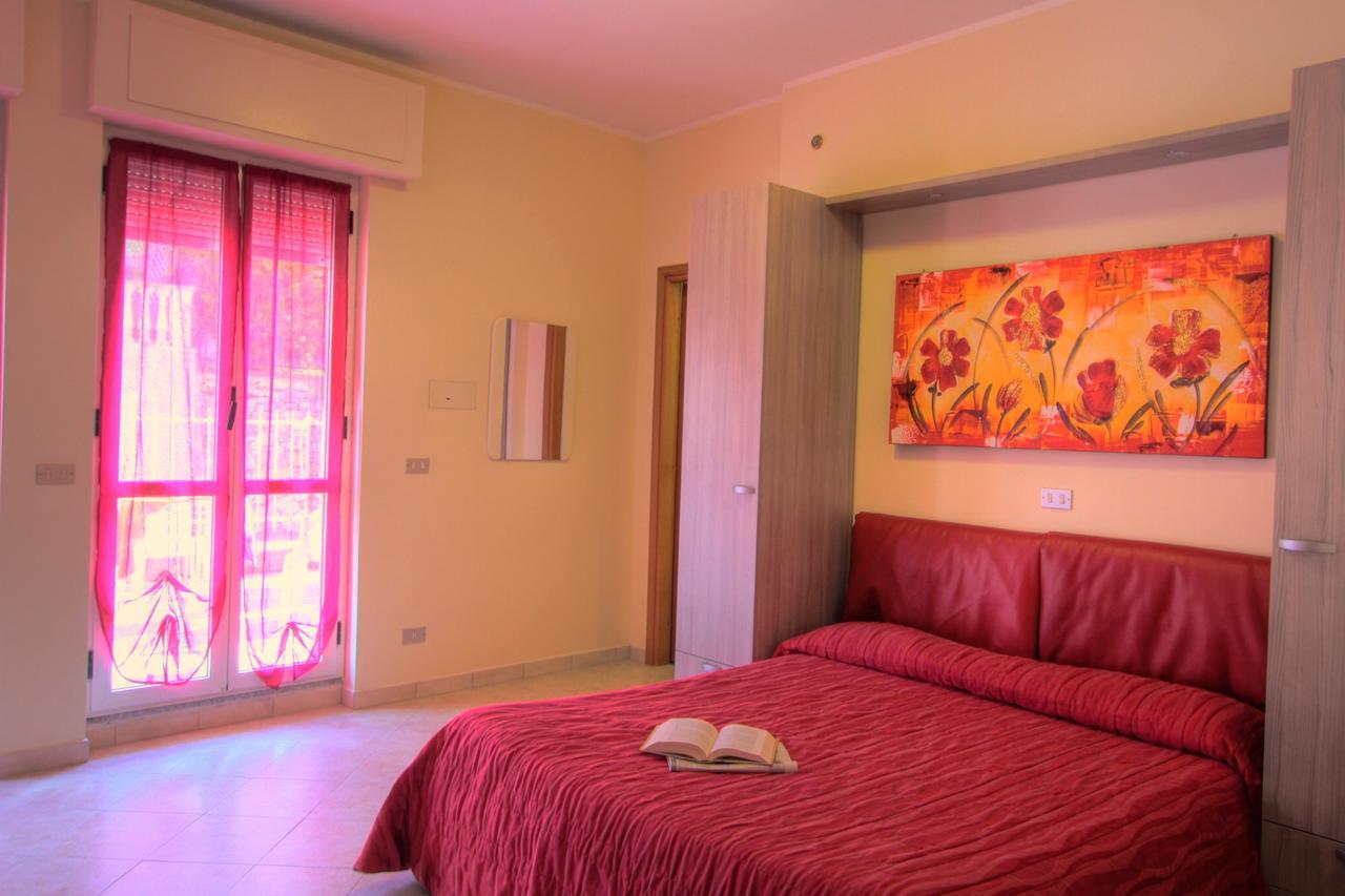 Residence Bellevue Apartments Pietra Ligure Esterno foto